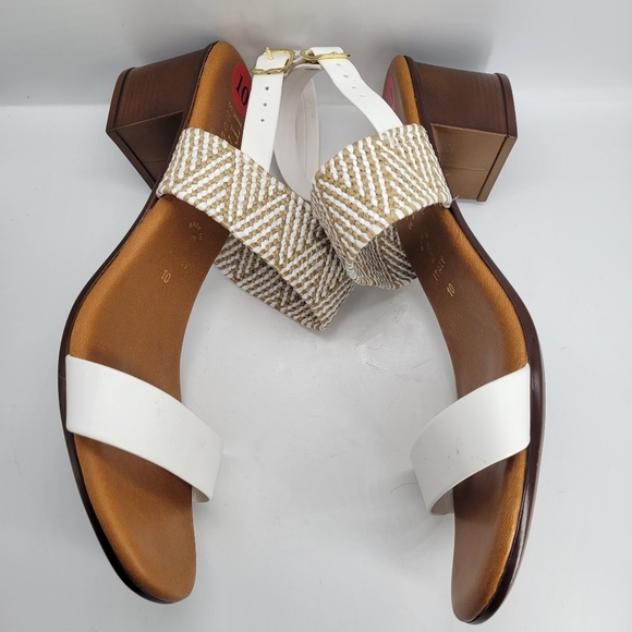 Italian Shoemakers Infamous White Brown Aztec Sandals Women’s 10 Low Heels NWOB - Picture 5 of 9